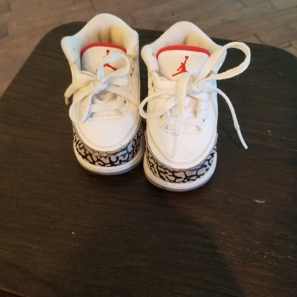 Air Jordan 3 "Katrina" - Picture 2 of 5